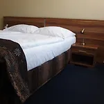 Victoria Hotel 4*